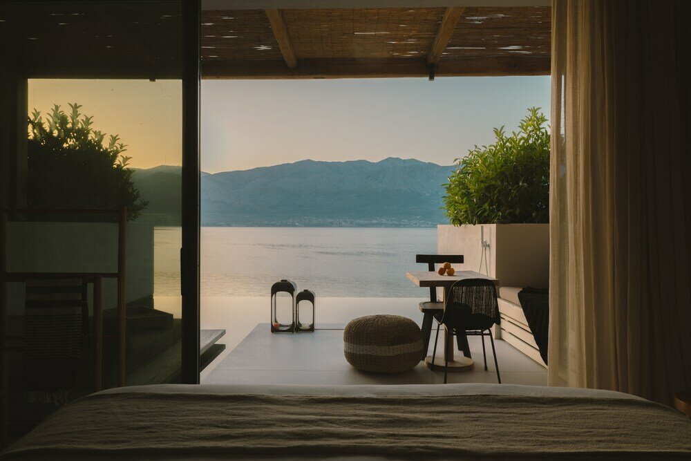 Фото Amethyst Selene Paleros