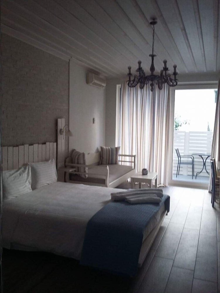 Фото Alkionides Seaside Apartments