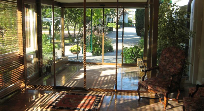 Фото Hotel La Prairie