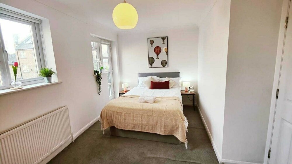 Фото Aldgate Flats in E1