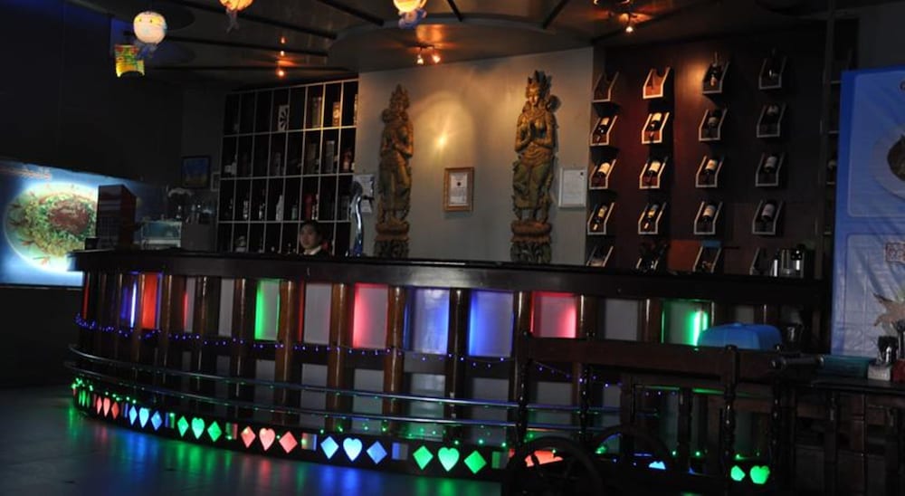 Фото Golden City Crown Hotel