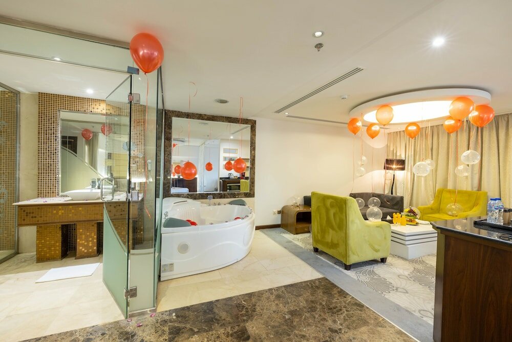 Фото Mira Business Hotel