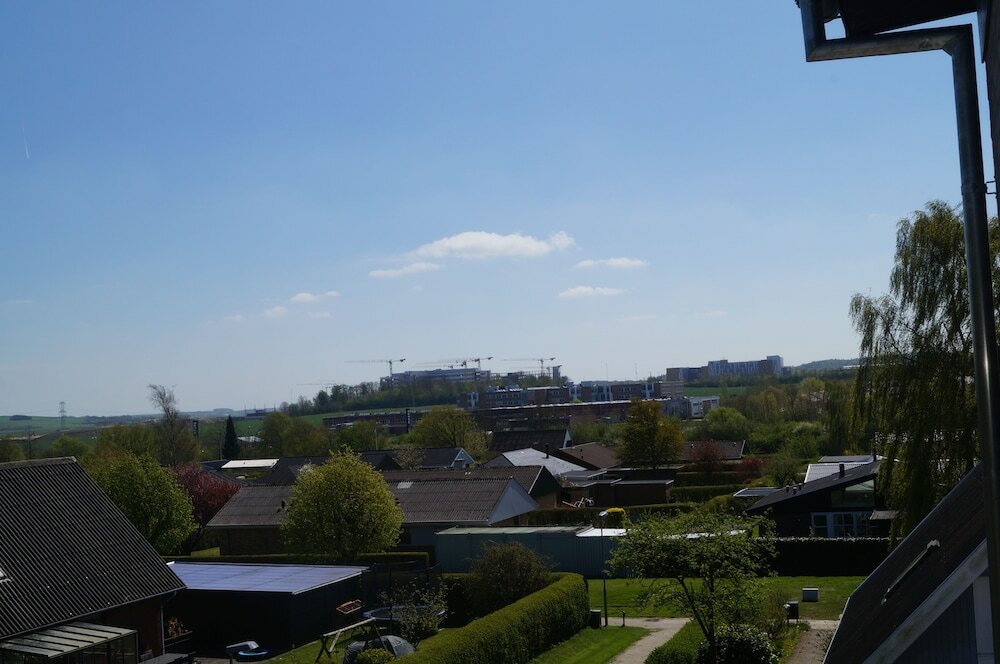 Фото Aalborg Hotel Apartments