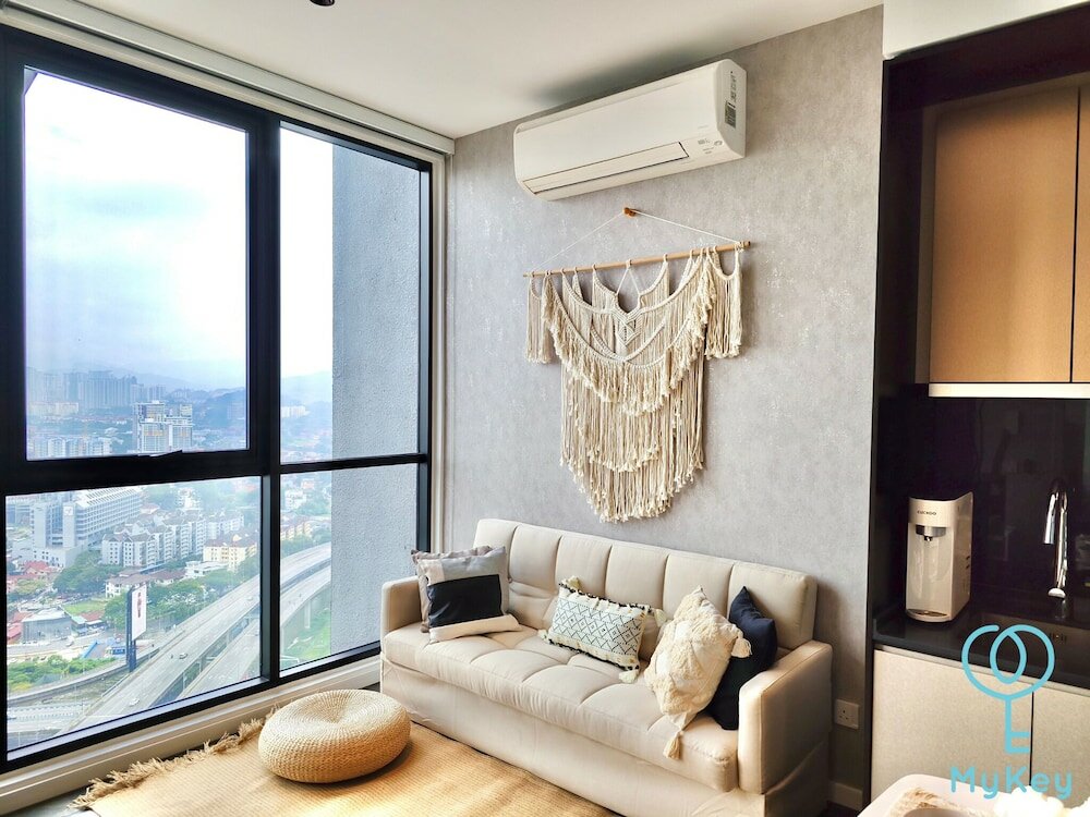 Фото Scarletz Suites Klcc by Mykey Global