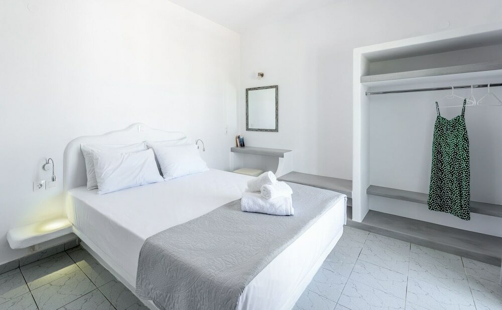 Фото Pente Elies Milos