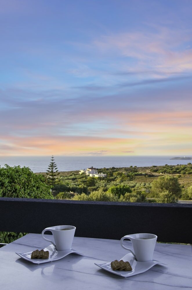 Фото Апарт-Отель Talos Luxury Suites