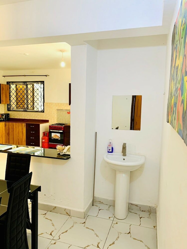 Фото Lux Suites Hydro Apartments Nyali