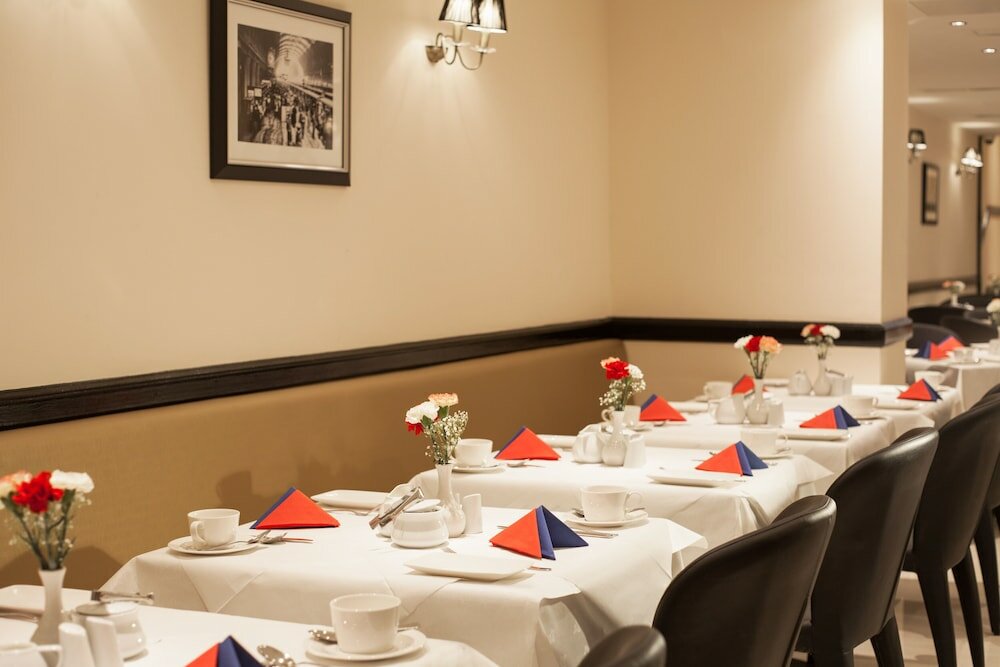 Фото The Devonshire