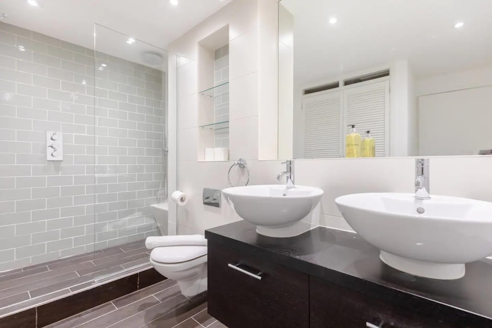 Фото Beautiful & Modern 3 Bedroom Flat - Pimlico!