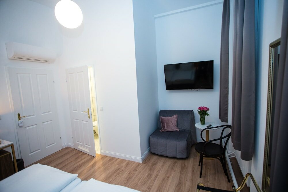 Фото Pension Central - Self Check-in