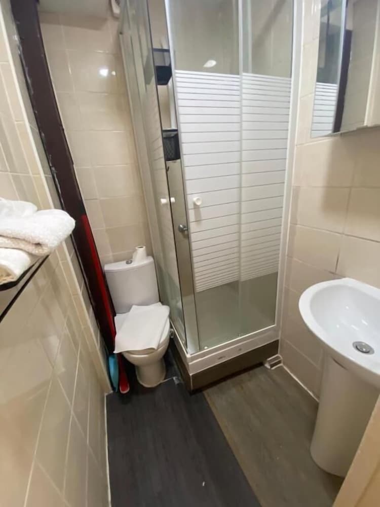 Фото Rent Appart - La Garenne Colombes