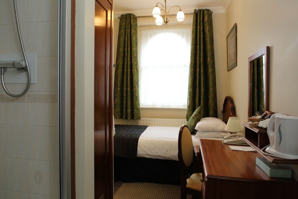 Фото Kensington Gardens Hotel