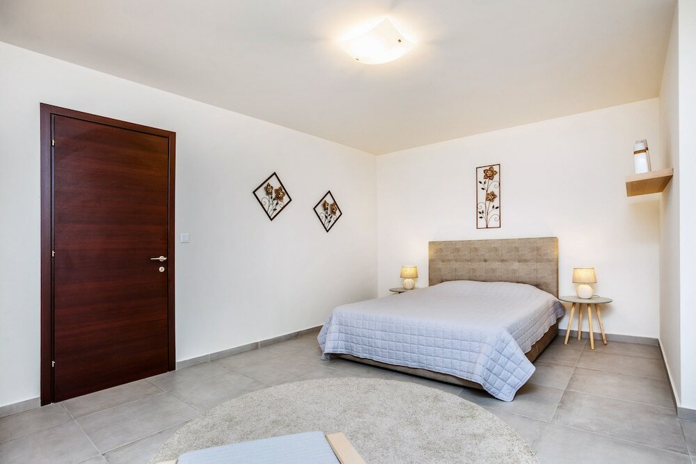 Фото Orange Tree Villas