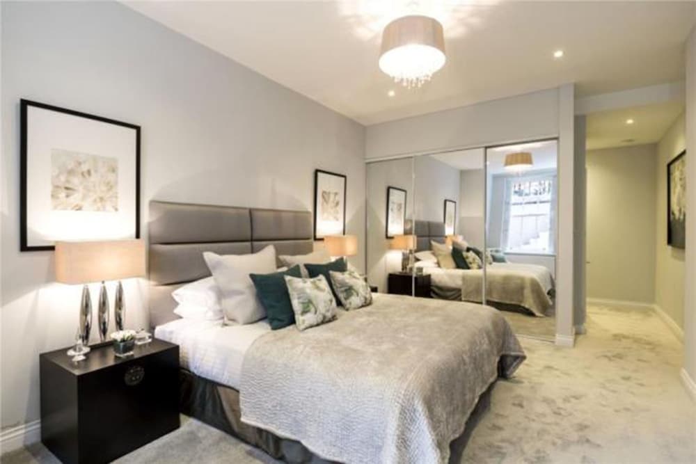 Фото Kensington Court by Lime Street