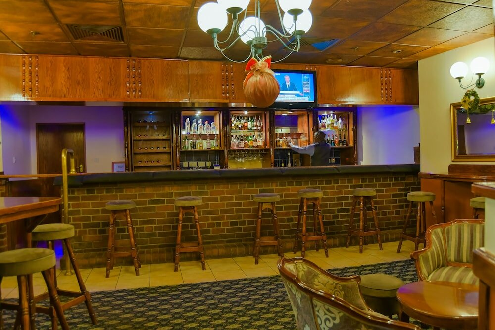 Фото Monomotapa Hotel