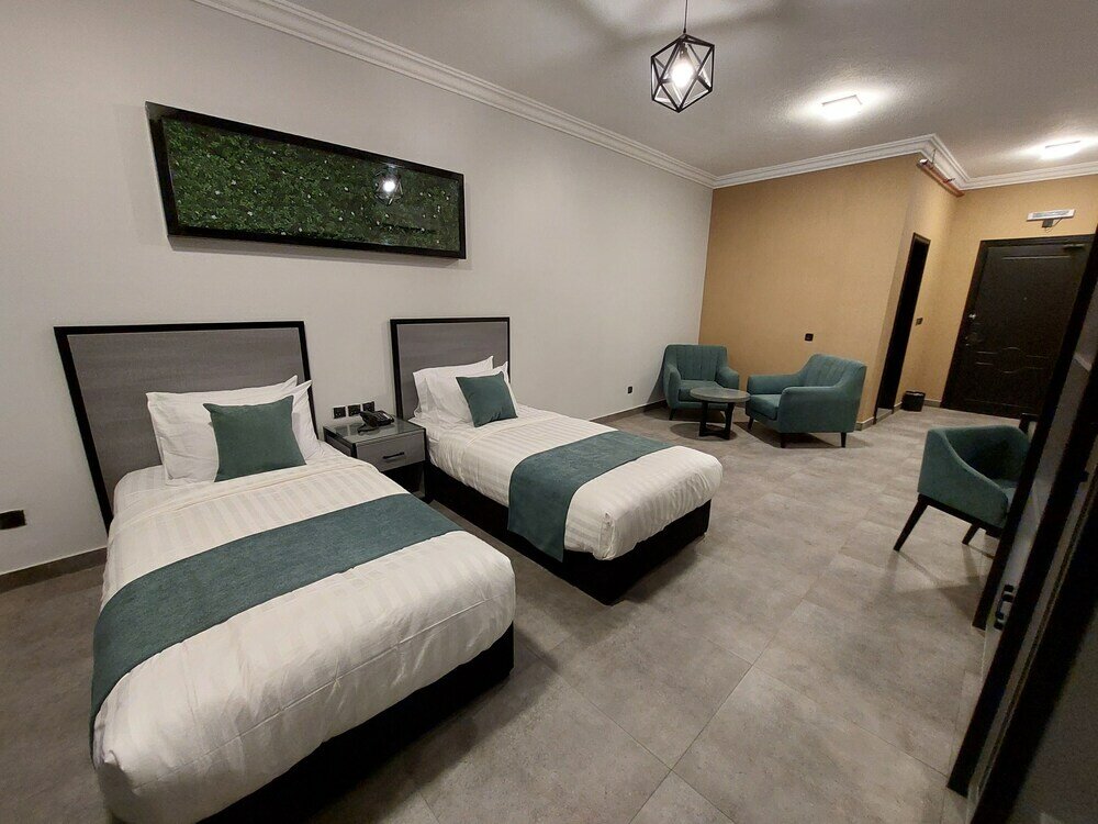 Фото Karims Hotel