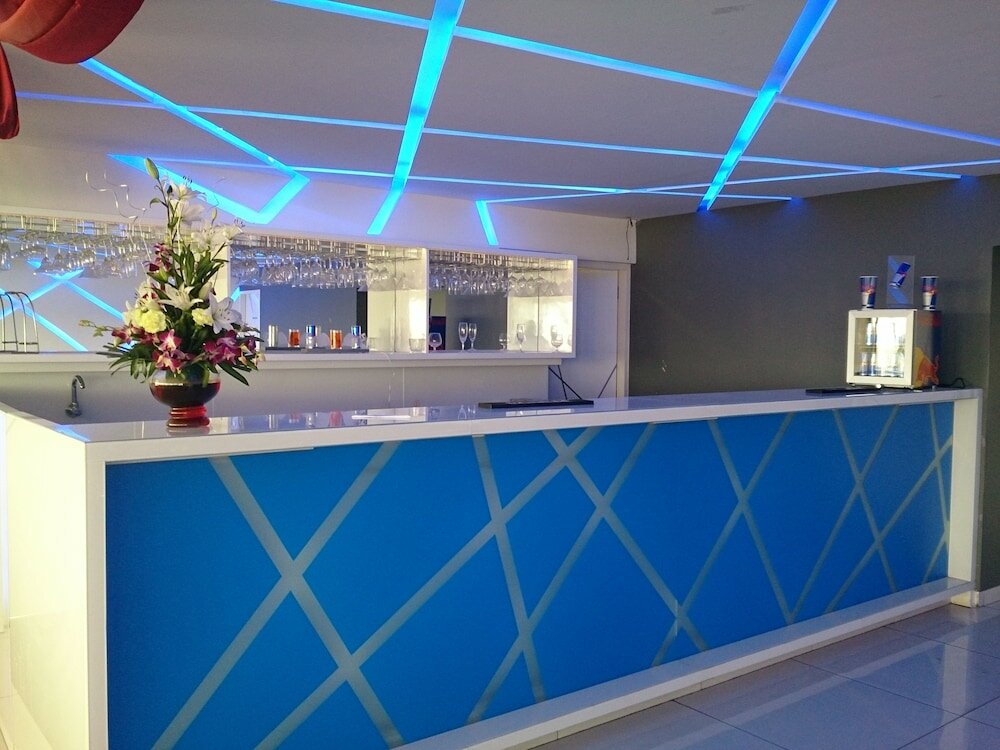 Фото Icon Select by Bhagini