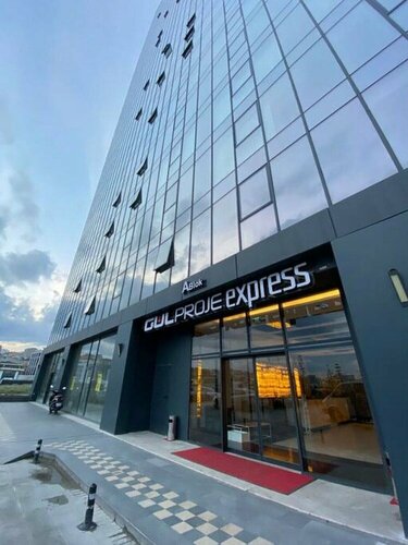 Апартаменты Brand-new Luxurious Suite - Near Mall of Istanbul в Багджиларе