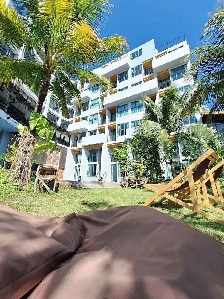 Фото Atom Phuket Hotel