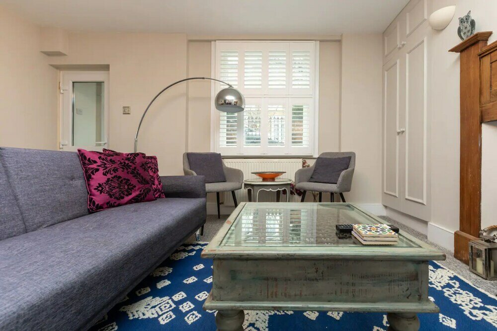 Фото Spacious 1 Bedroom Garden Flat Near King's Road