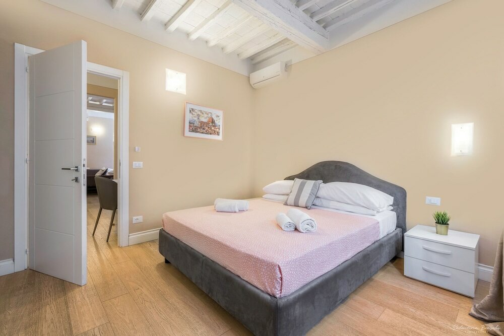 Фото Wine Apartments Florence Nebbiolo