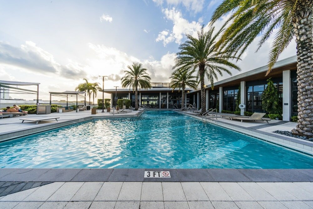 Фото Motif by Moderno