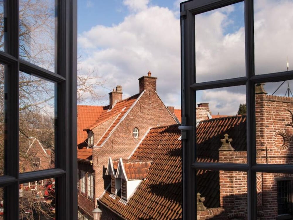 Фото Long John’s Hotel