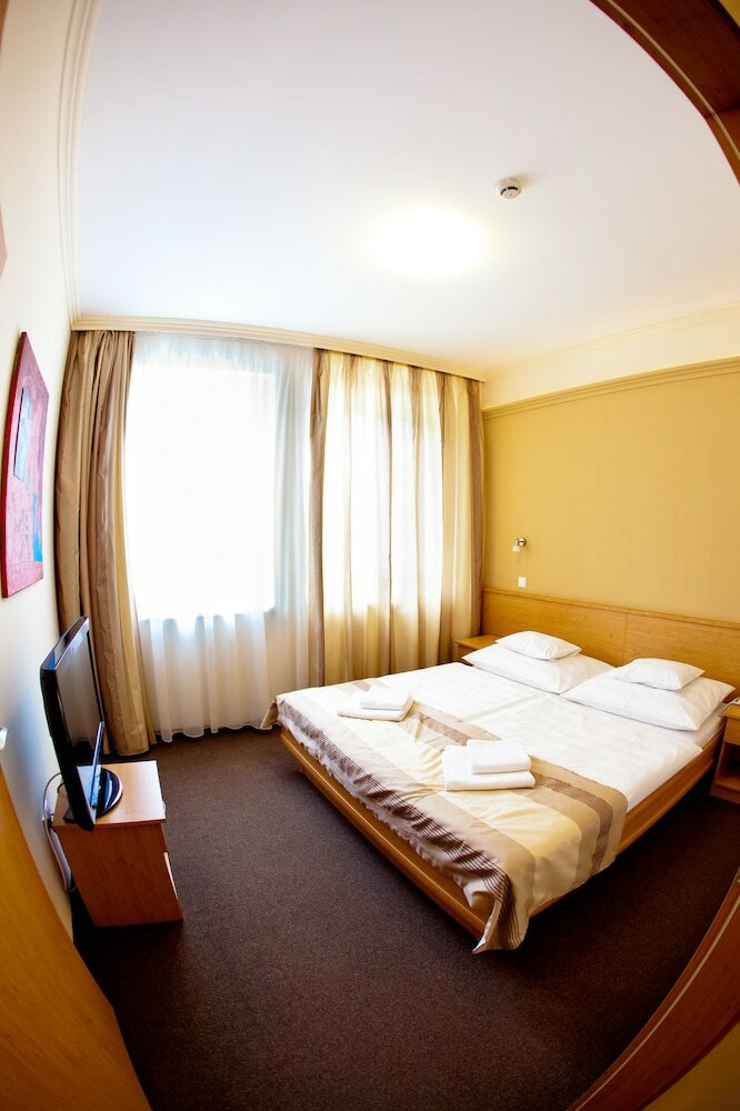 Фото Granada Konferencia Wellness Sport Hotel