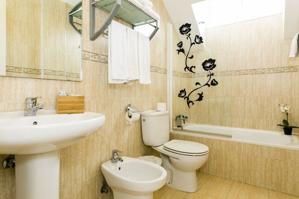 Фото Real del Tivoli Two Rooms and Parking free