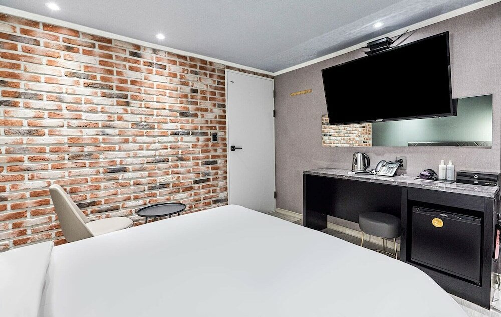 Фото Hotel Wo Yongsan Station