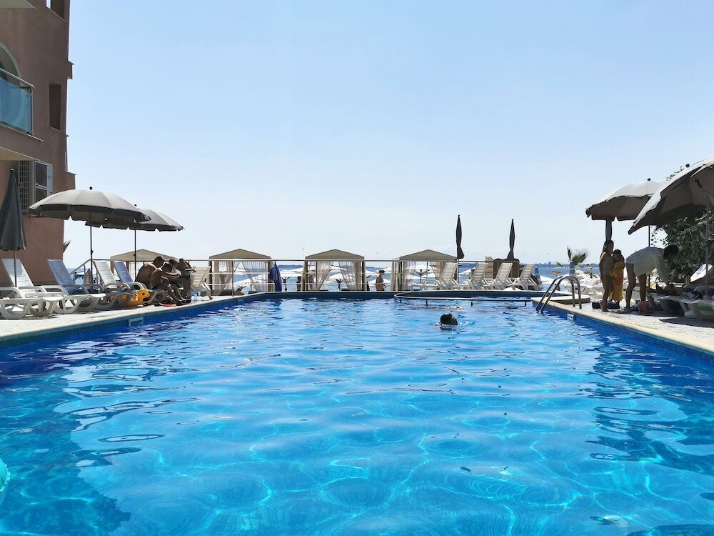 Фото Marty's Beachfront Smart Homes