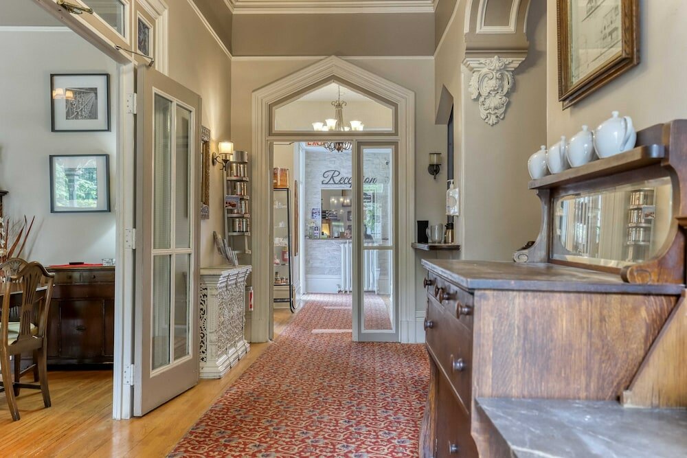 Фото Hochelaga Inn