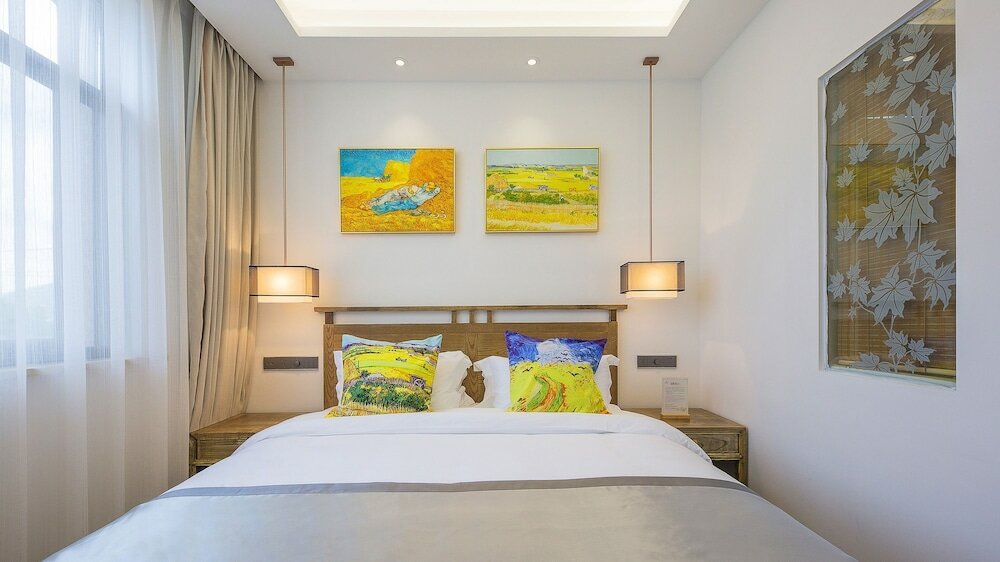 Фото Floral Hotel Red Forest Yuyao