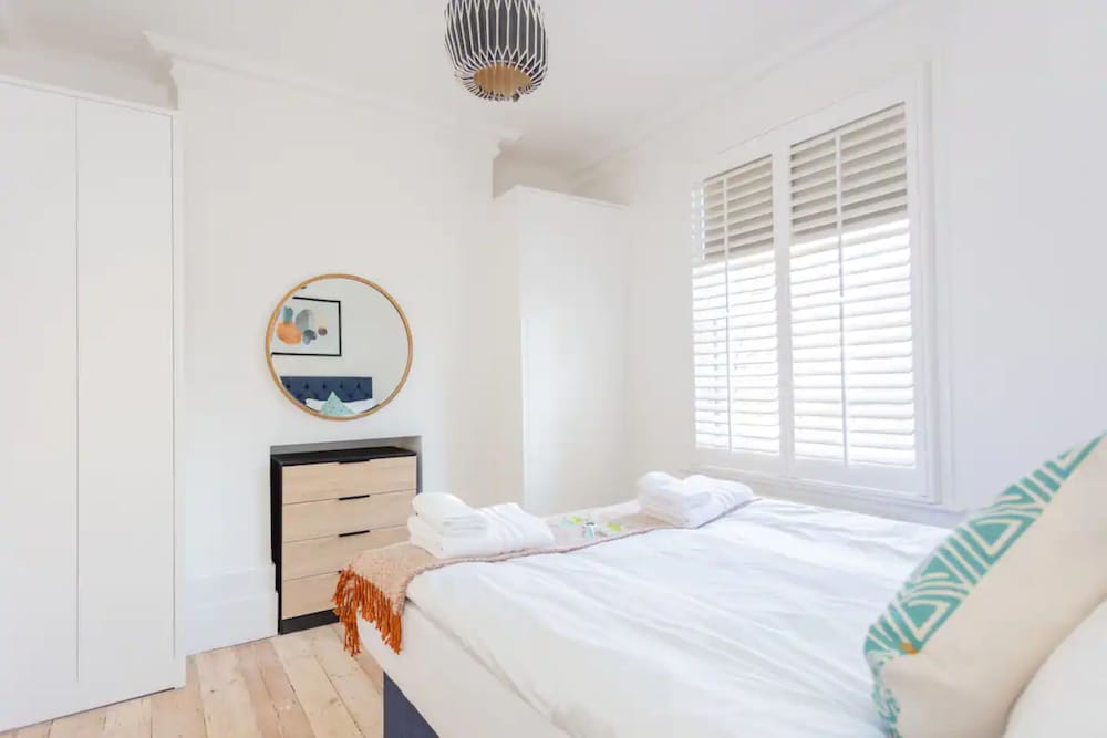 Фото Luxury 2 Bedroom Garden Flat - Hackney