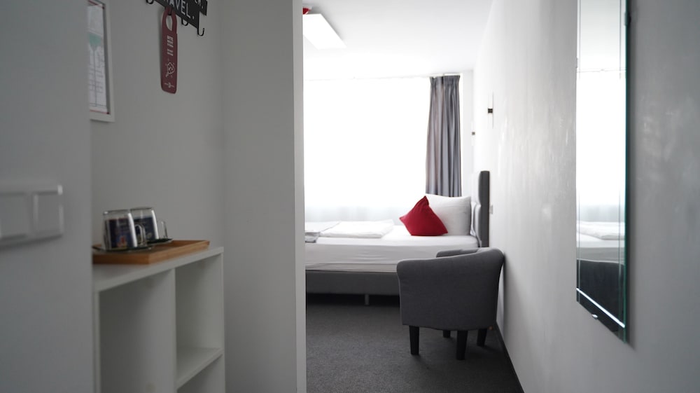 Фото отеля 2