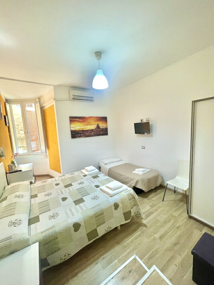 Фото A Home in Rome