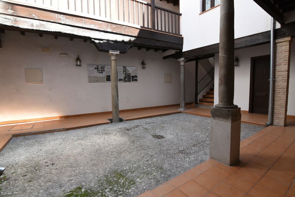 Фото TuGuest Alhambra Apartments II