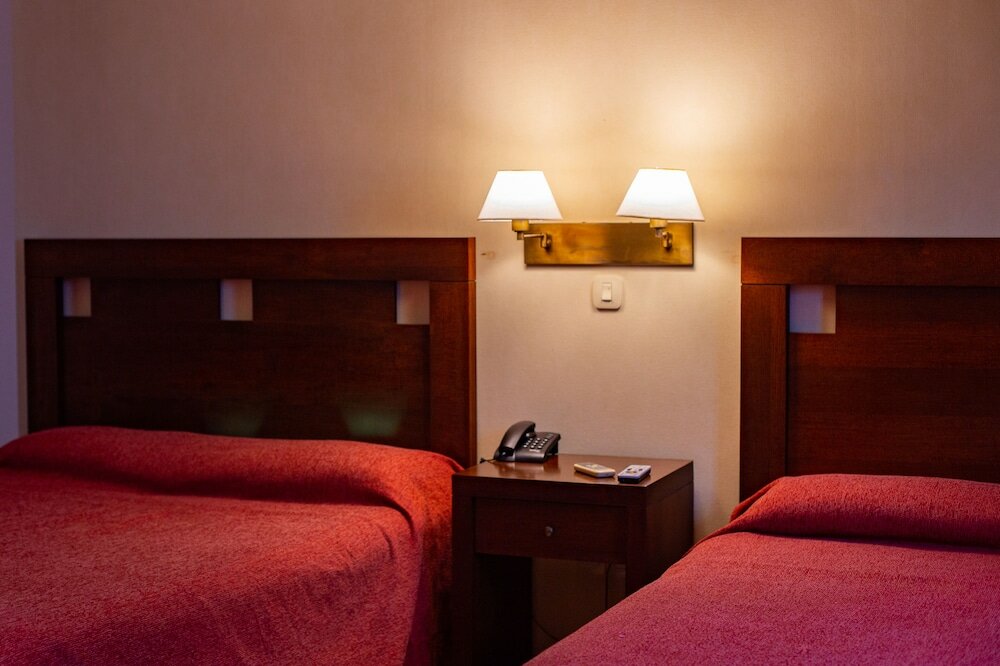 Фото Howard Johnson by Wyndham Express Inn Ituzaingo