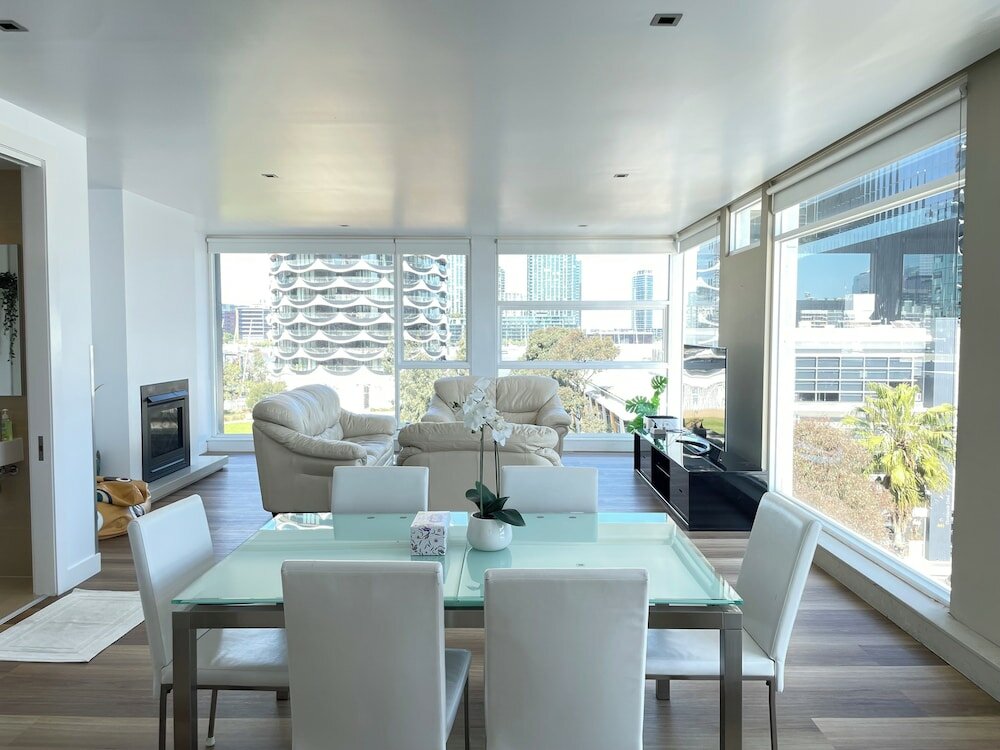 Фото Luxury Penthouse Above the Shopping Town