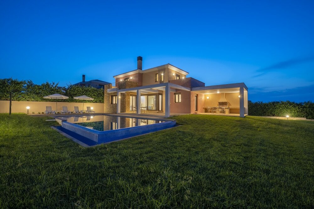 Фото Orange Tree Villas