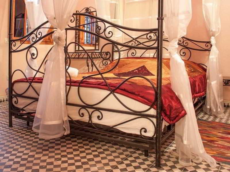 Фото Riad Mahjouba