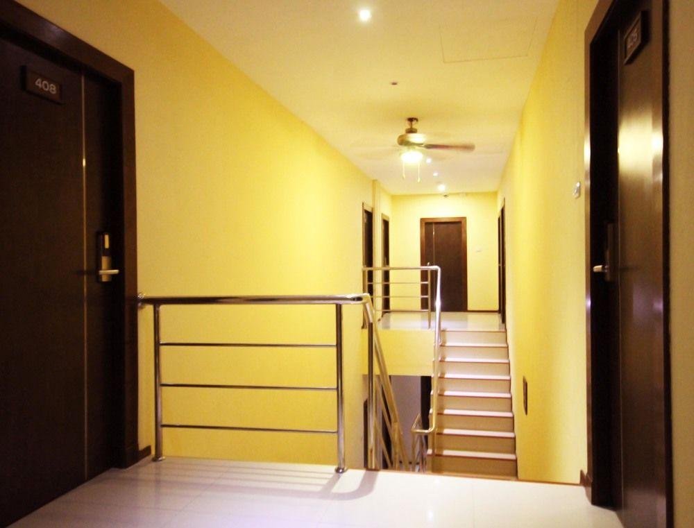 Фото Silver Sand Suites