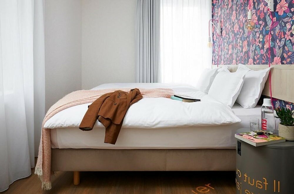 Фото Marmont Hotel