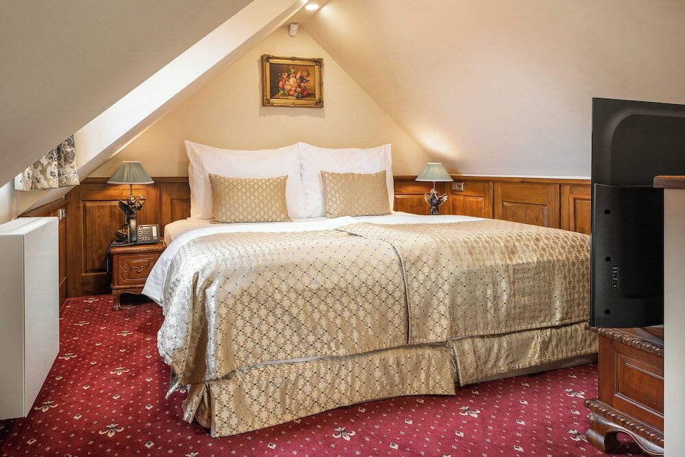 Фото Iron Gate Hotel & Suites Prague by Bhg