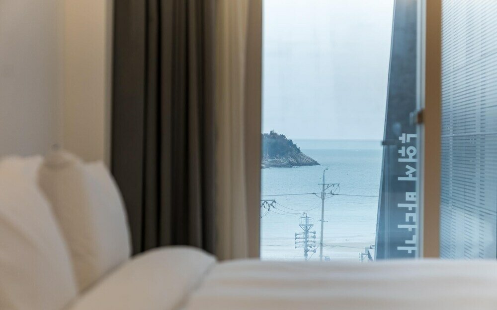 Фото Incheon Bluefrog Hotel