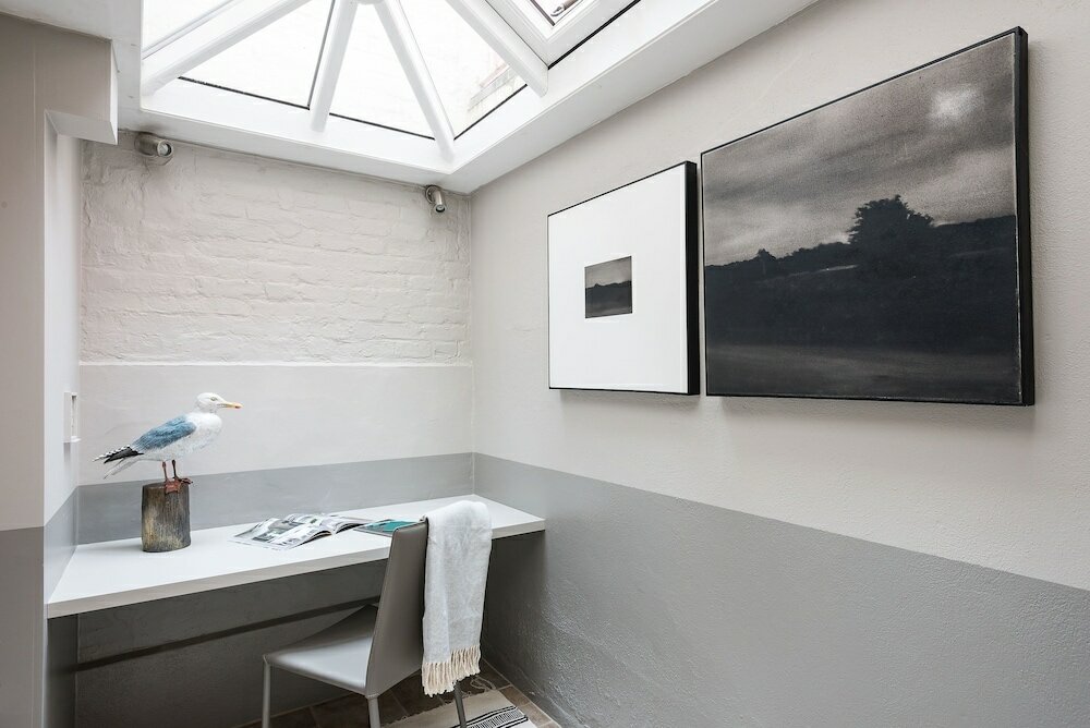 Фото Ultra luxurious London home for 5-7