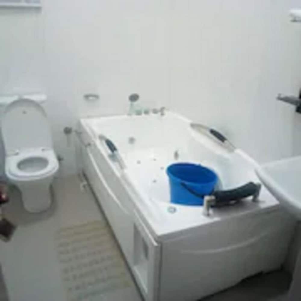 Фото Edmudian Court Luxury Apartments