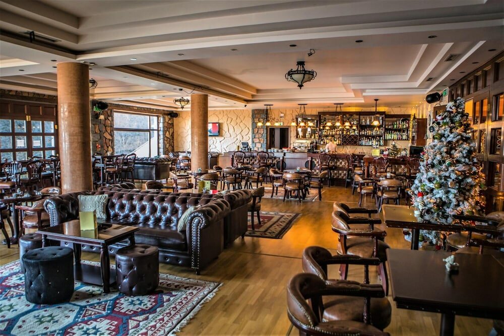 Фото Hotel Kaimak Inn