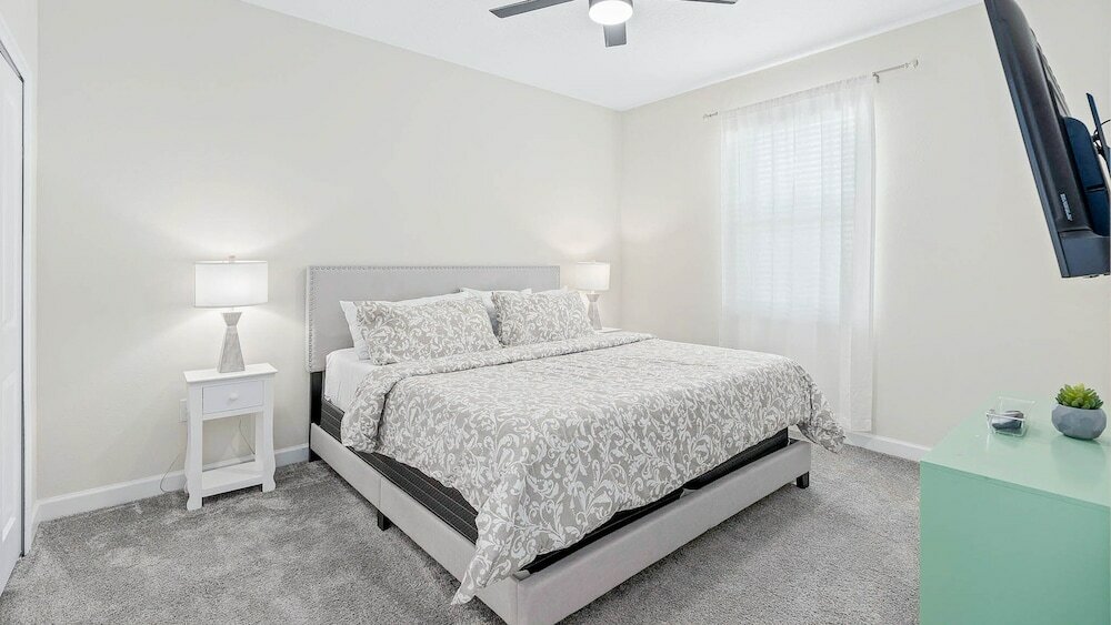 Фото Storey Lake Pool Villa 2864