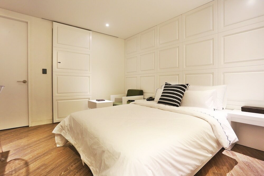 Фото Bucheon Renee